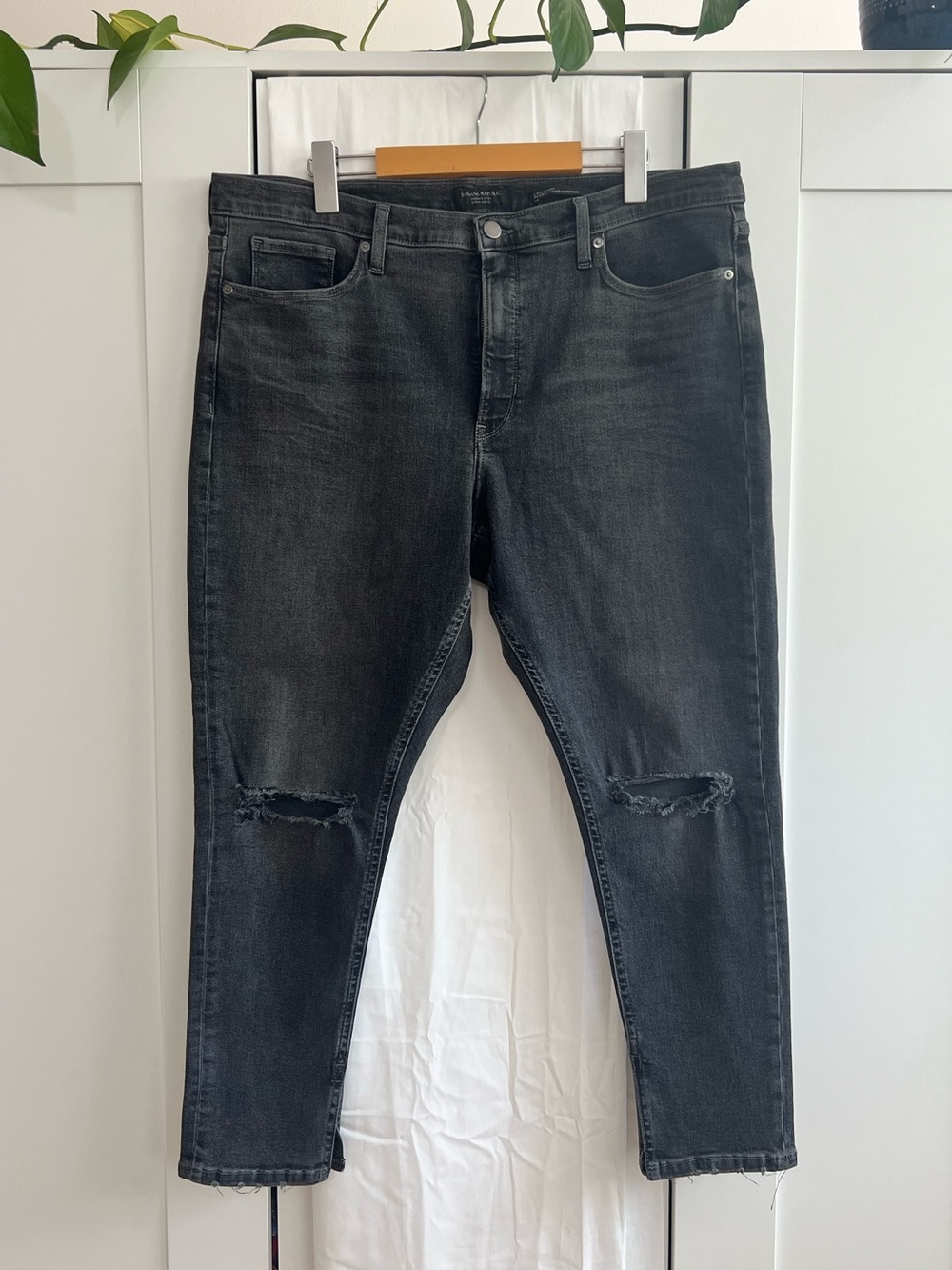 Banana Republic Mid Rise Skinny Jeans, Distressed,  Faded Black Wash, Size 33